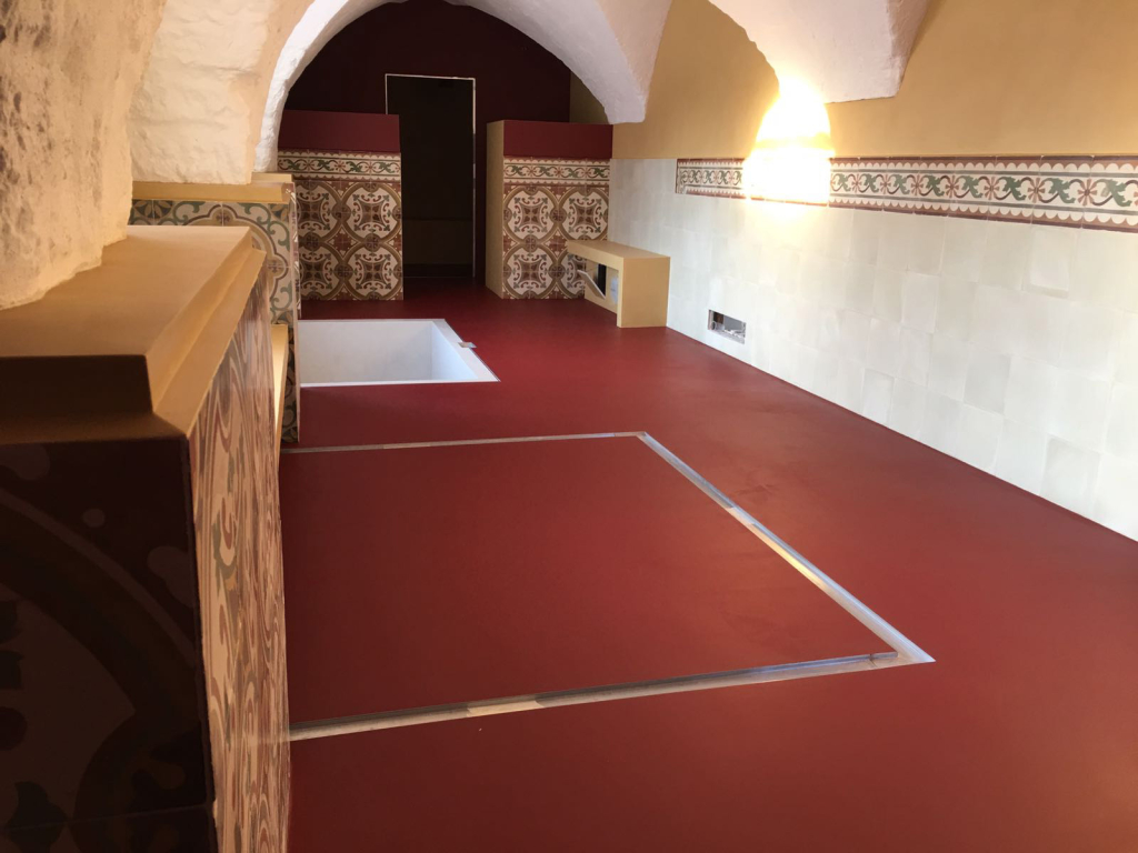 MONOCROMO / Pavimento