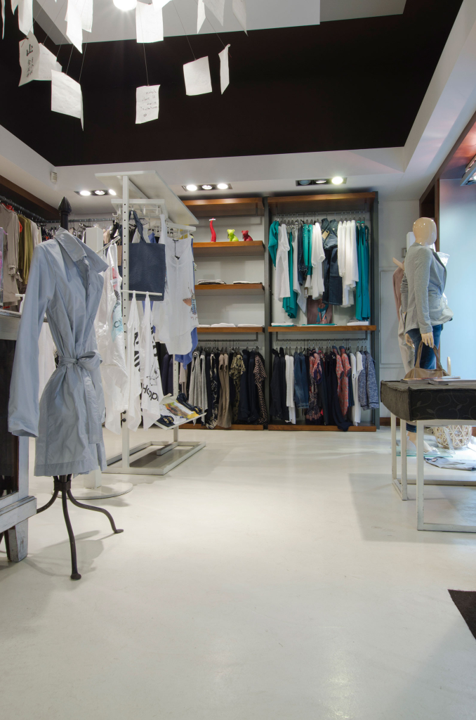 SPATOLATO / Pavimento