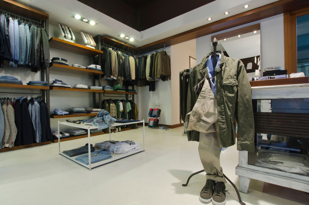 SPATOLATO / Pavimento