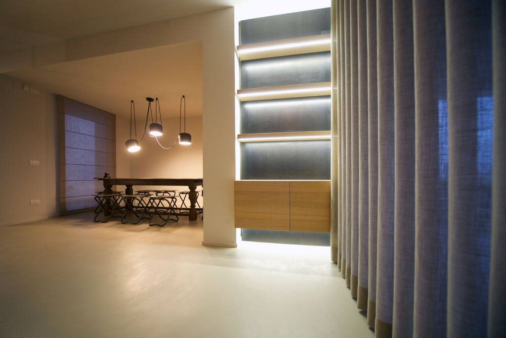 SPATOLATO / Pavimento